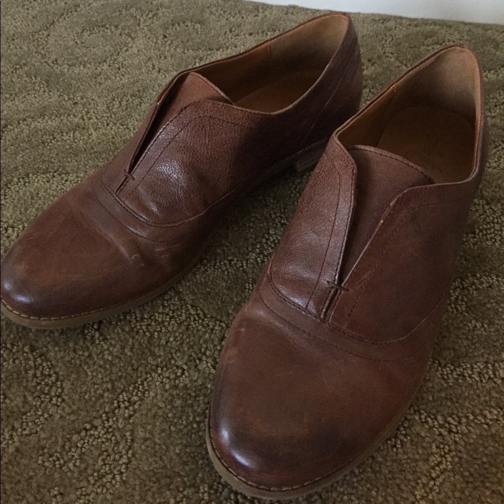 Brown slip on dress shoes